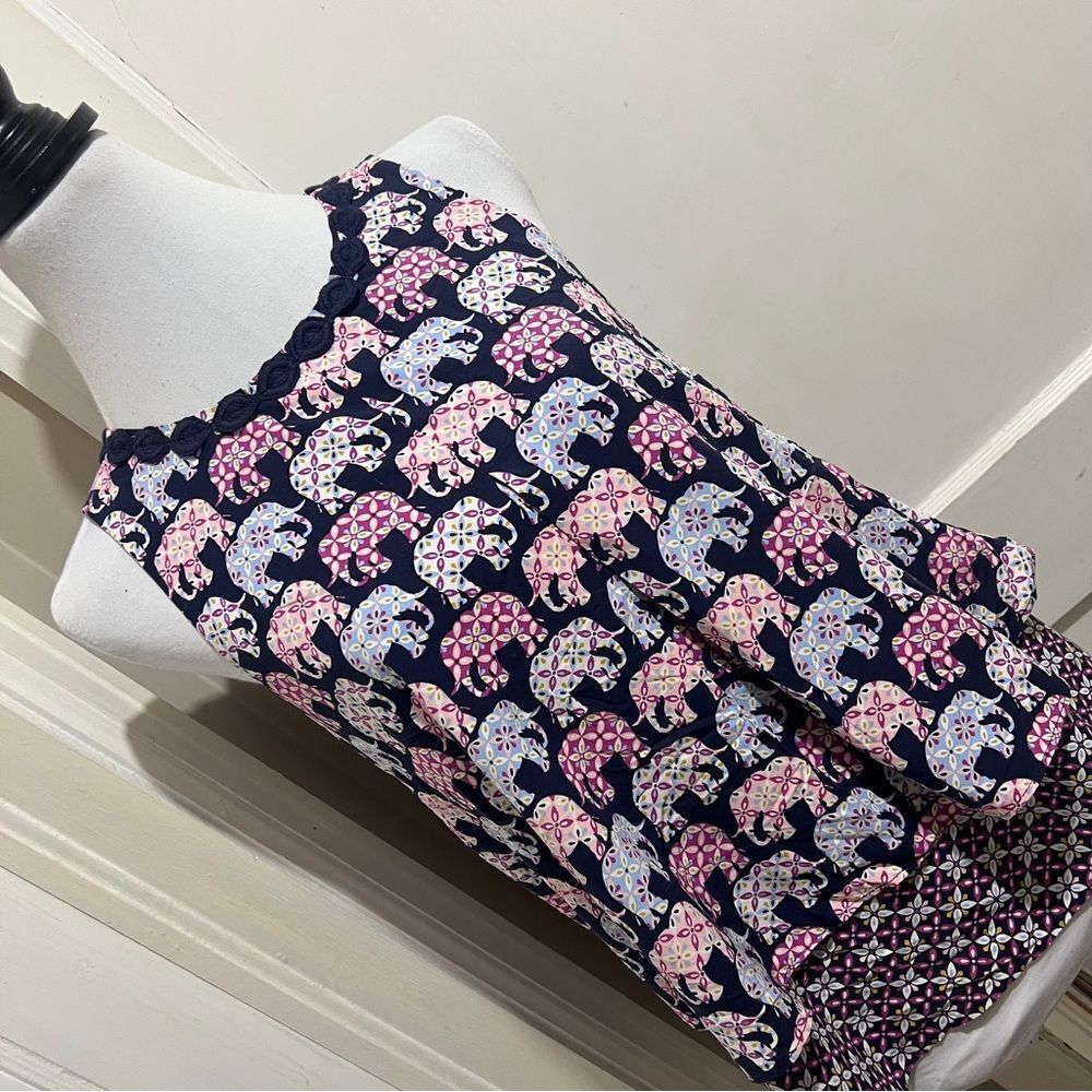 Crown & Ivy women's Small adorable Elephant Pattern Top